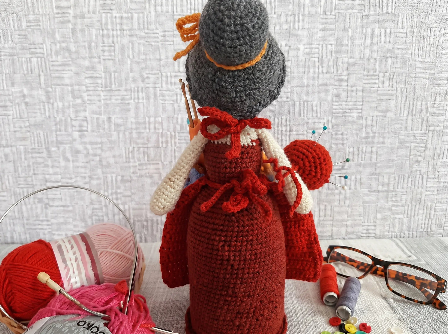 Organise Doll Crochet Pattern: Step-by-Step Desk Caddy PDF