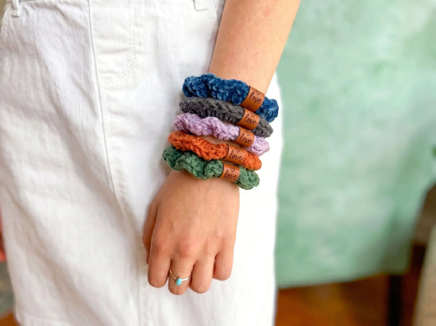 Crochet Scrunchie Pattern: Step-by-Step Hair Tie PDF