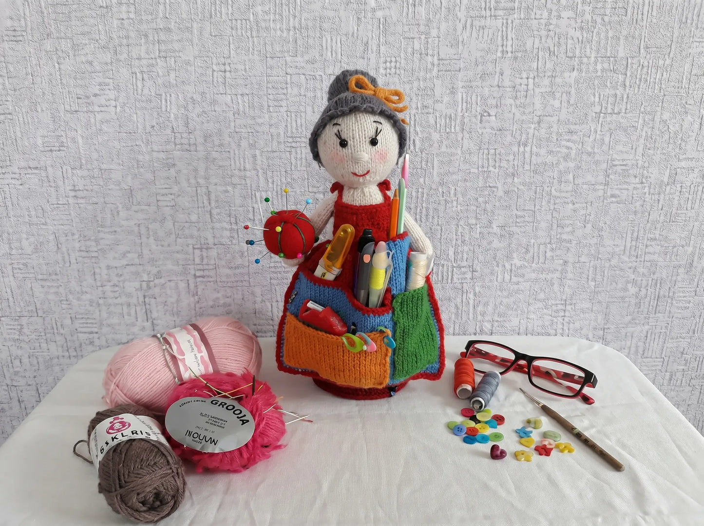 Organise Doll Crochet Pattern: Step-by-Step Desk Caddy PDF